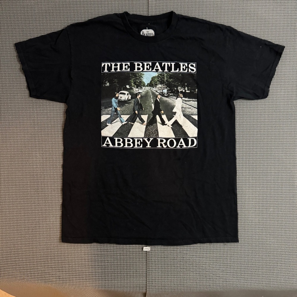 The Beatles Abbey Road Graphic T-Shirt Black Cotton Hybrid Apparel Large L